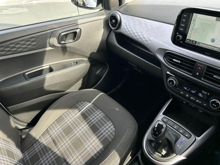 2024 Hyundai i10 1.0 Premium Hatchback 5dr Petrol Auto Euro 6 (s/s) (63 ps) Hatchback PETROL Auto...