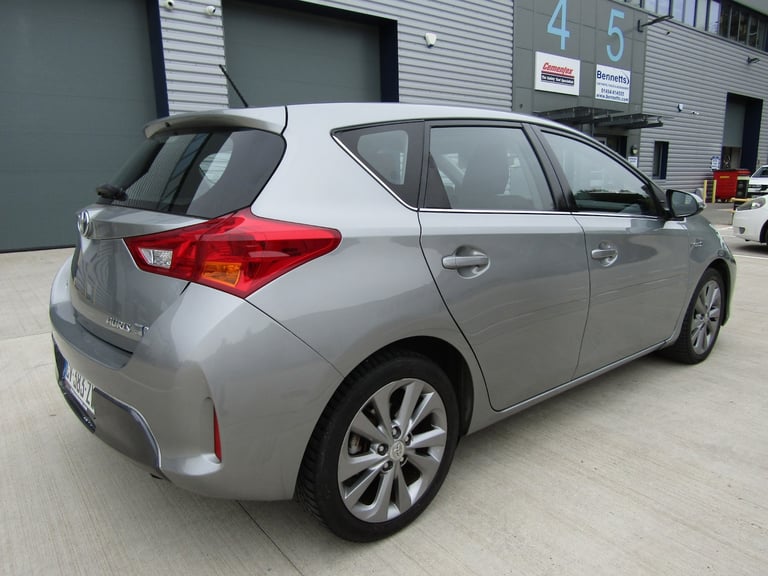 LEFT HAND DRIVE TOYOTA AURIS