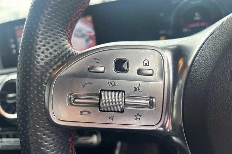 2019 Mercedes-Benz A-Class 1.3 A200 AMG Line (Executive) Hatchback 5dr Petrol 7G-DCT Euro 6 (s/s)...