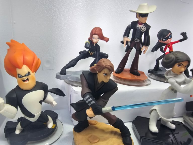 Disney Infinity 3.0 Figure Collection - Star Wars, Incredibles, and More!