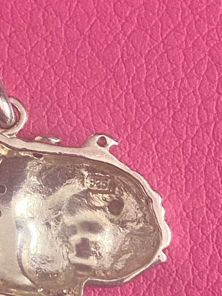 925 Solid Silver Bulldog Pendant with small Diamonds 