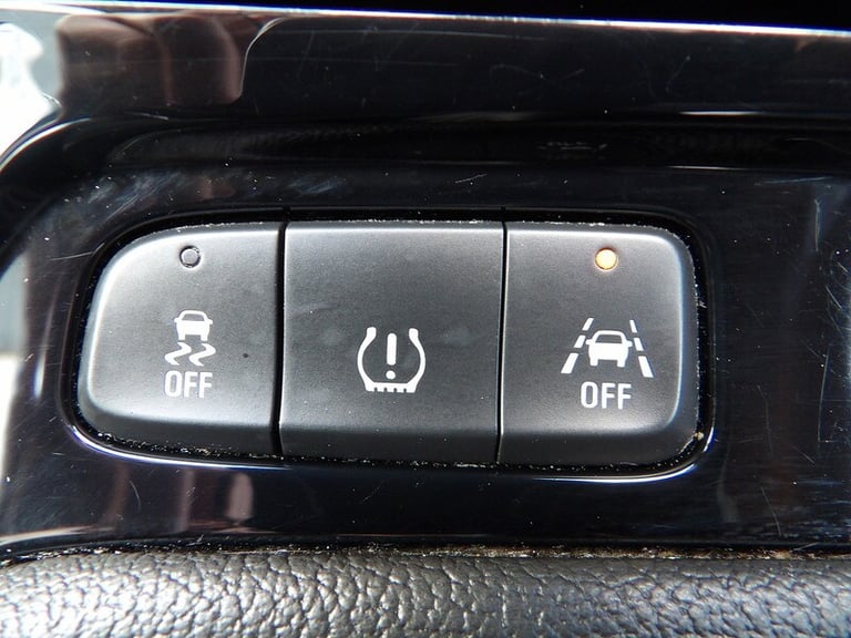 2021 Vauxhall Grandland X 1.5 Turbo D Business Edition Nav 5dr HATCHBACK DIESEL Manual