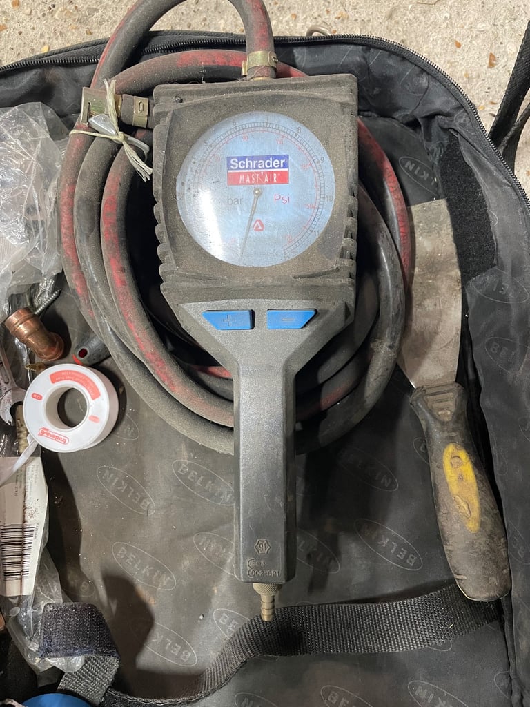 image for Schrader mast air tyre inflater