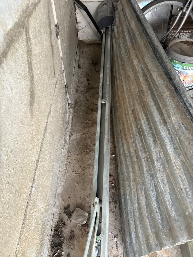 Garage door motor 