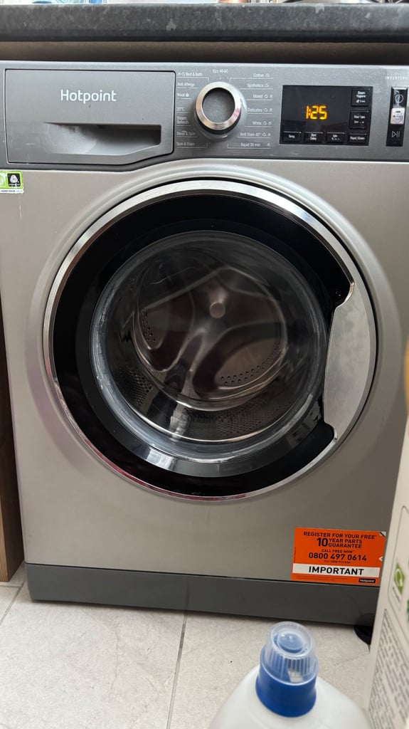 Hotpoint ActiveCare NM11945GCA 9KG Washing Machine – Graphite (Used)