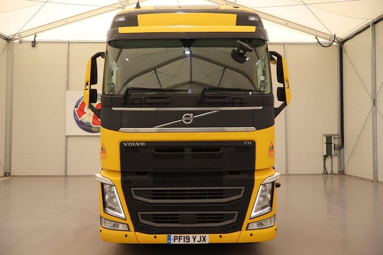 2019 (19 PLATE) Volvo  FH460 6x2 Euro 6 Tractor Units