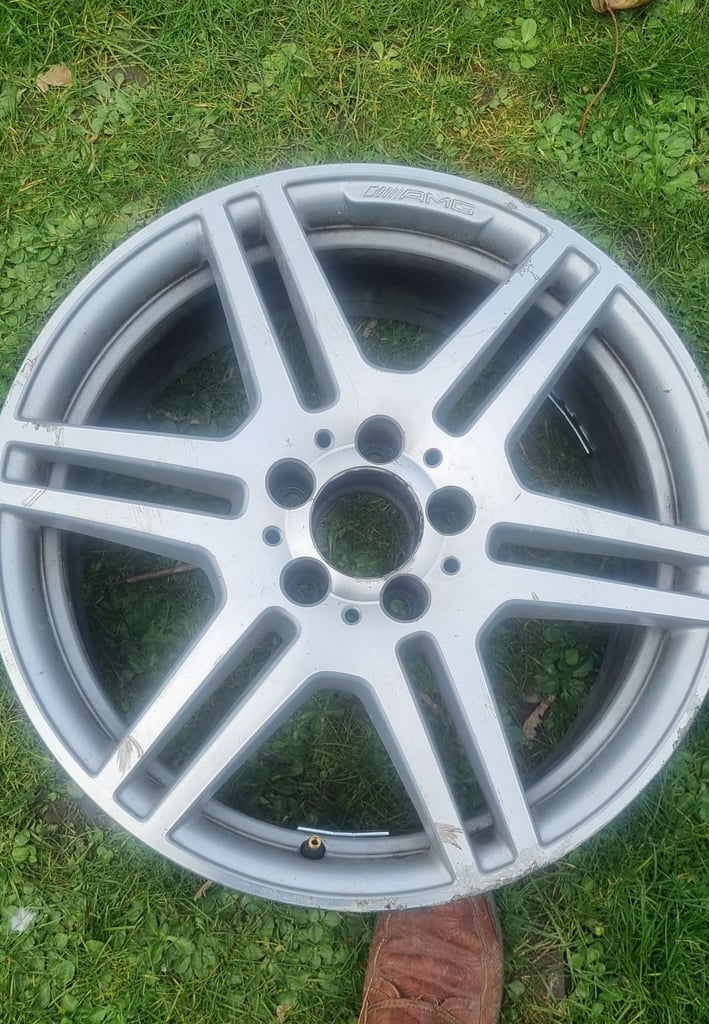 image for 4x MERCEDES AMG A B C E S CLASS VITO VIANO 18&quot; ALLOY WHEELS A2124012302 A2124012402