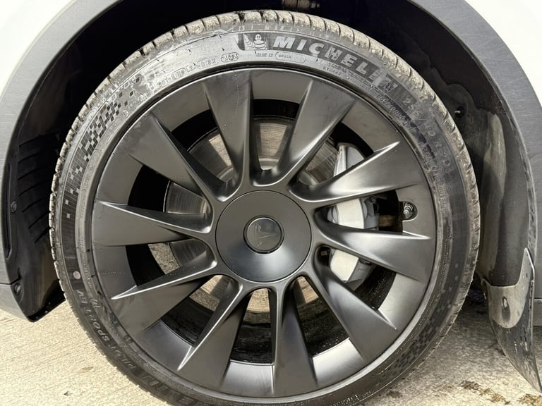 2022 Tesla Model Y (Dual Motor) Long Range SUV 5dr Electric Auto 4WDE (384 bhp) SUV Electric Auto...