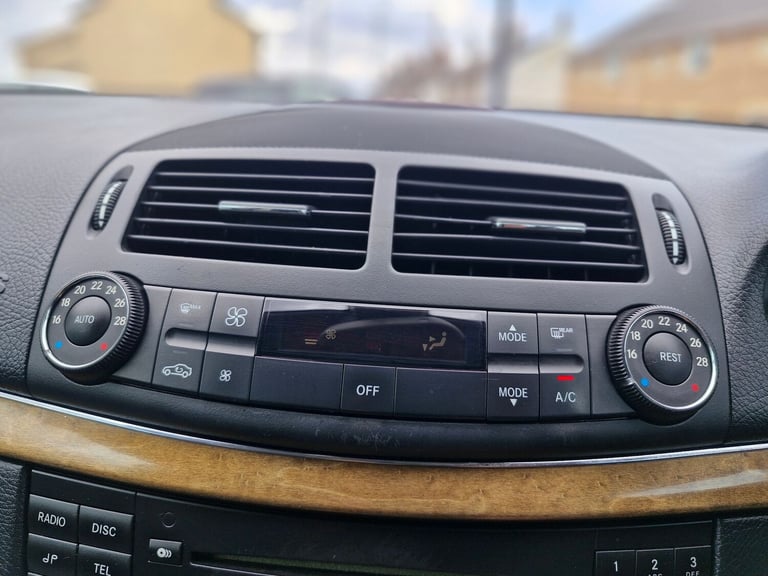 2009 Mercedes-Benz E-Class 3.0L E320 CDI AvantGarde Auto Saloon 4dr Diesel Automatic Euro 4 (221 ...