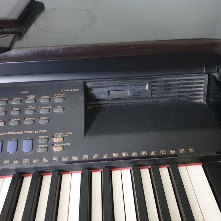 Piano/Clavinova CVP-107