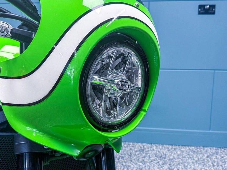 2018 18 KAWASAKI Z900 RS RS CAFE 900 SUPERNAKED - LOW MILES - MODERN CLASSIC