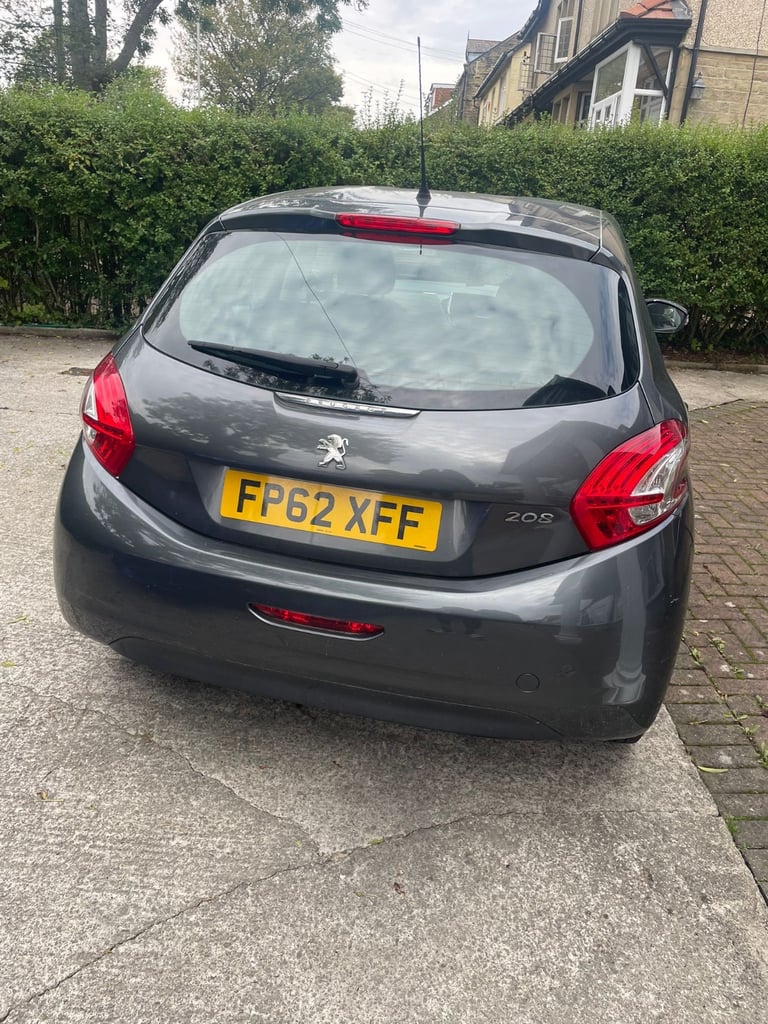 Cheap Peugeot, 208, Hatchback, 2012, Manual, 1398 (cc),5 doors for sale in Bradford, West Yorkshire