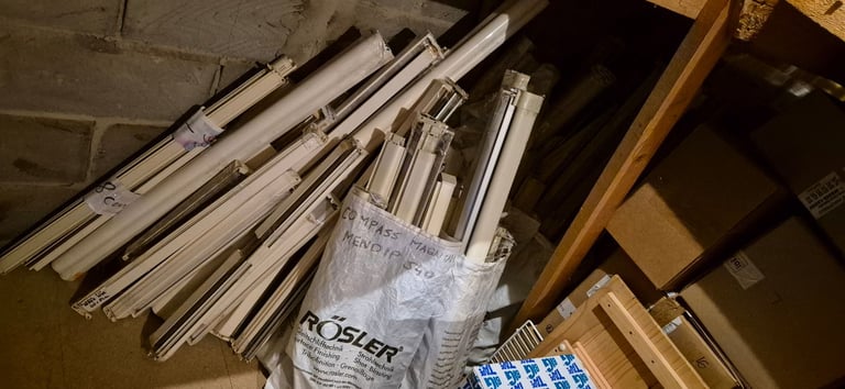 Various sizes window blinds with flynets for camper, caravan, motorhome, boat ect....