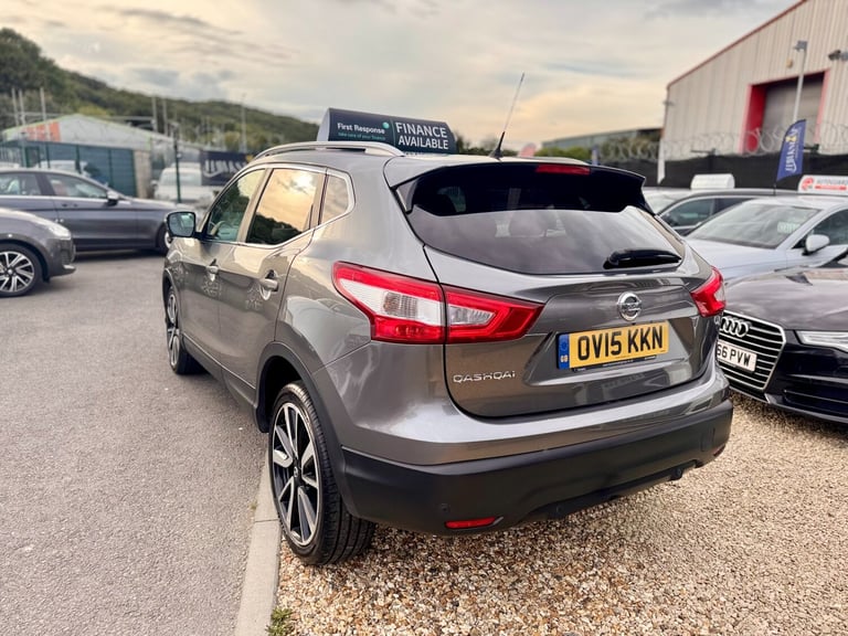 2015 Nissan Qashqai 1.6 dCi Tekna 5dr 4WD HATCHBACK Diesel Manual