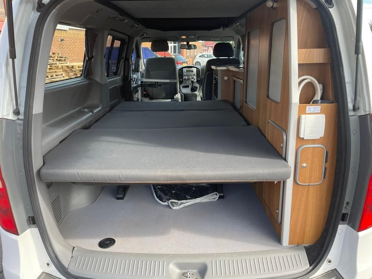 Wellhouse Hyundai i800