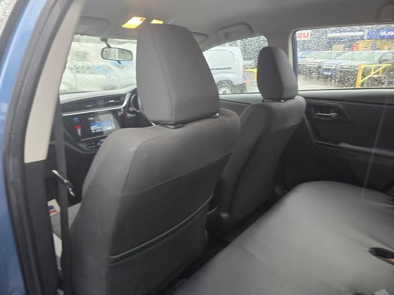 2016 Toyota Auris 1.6 D-4D ICON 5d 110 BHP Hatchback Diesel Manual