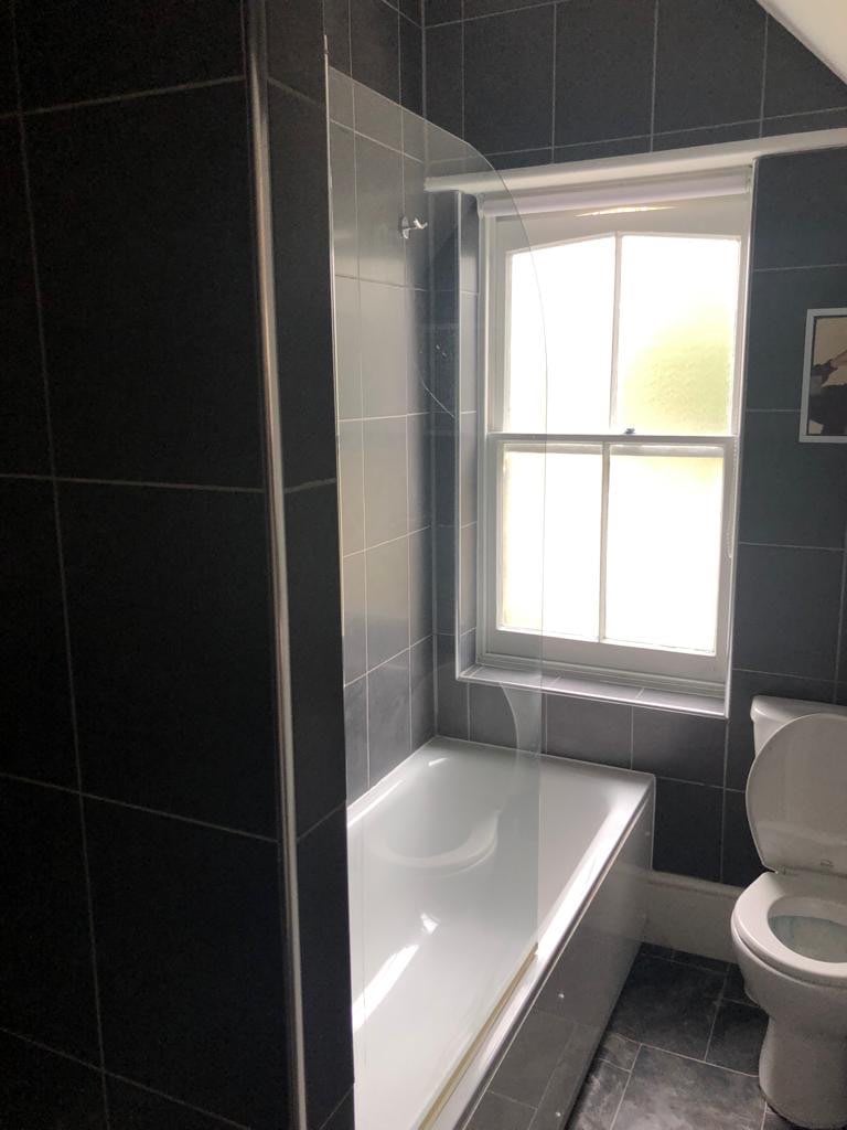 Spacious Single Room with Extra Wardrobe Space – All Bills Included – Streatham Hill