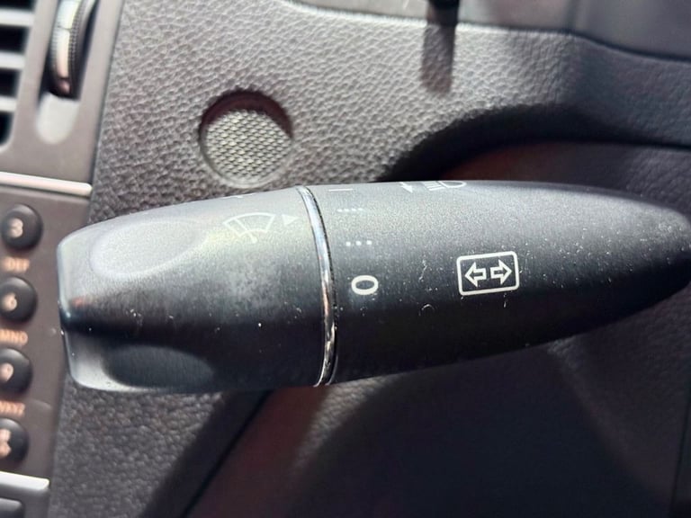 2011 Mercedes-Benz C Class C220 CDI BlueEFFICIENCY Sport 4dr Auto SALOON DIESEL Automatic