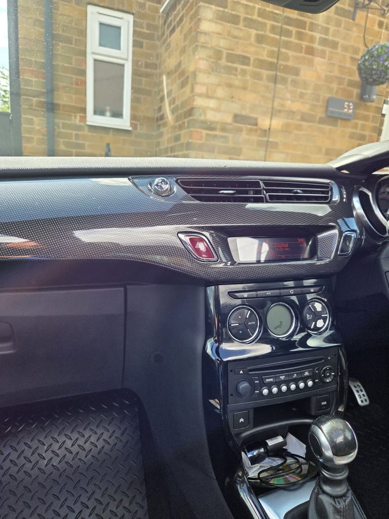 Citroen ds3 1.6t cabrio *low mileage*