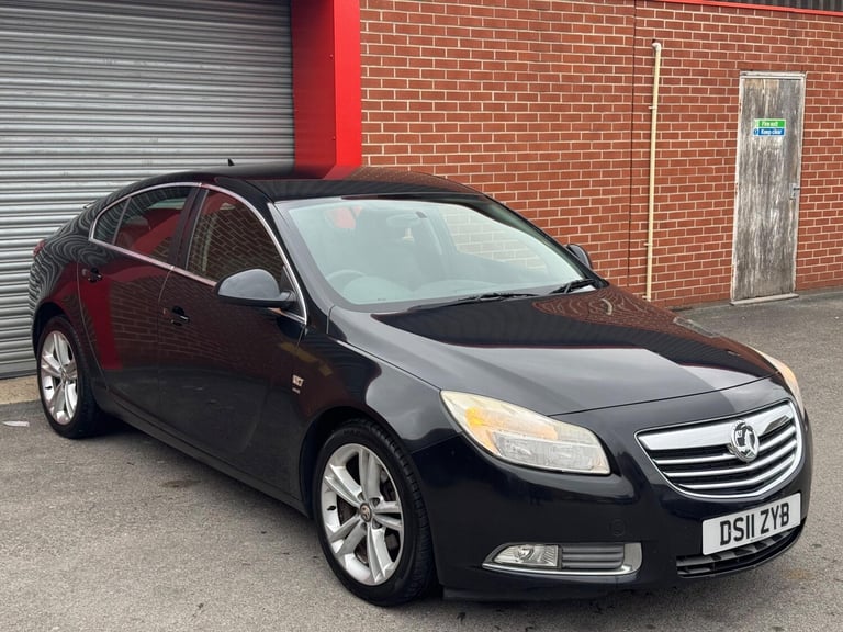 image for 2011 Vauxhall Insignia 1.8 16V SRi Nav Euro 5 5dr HATCHBACK Petrol Manual
