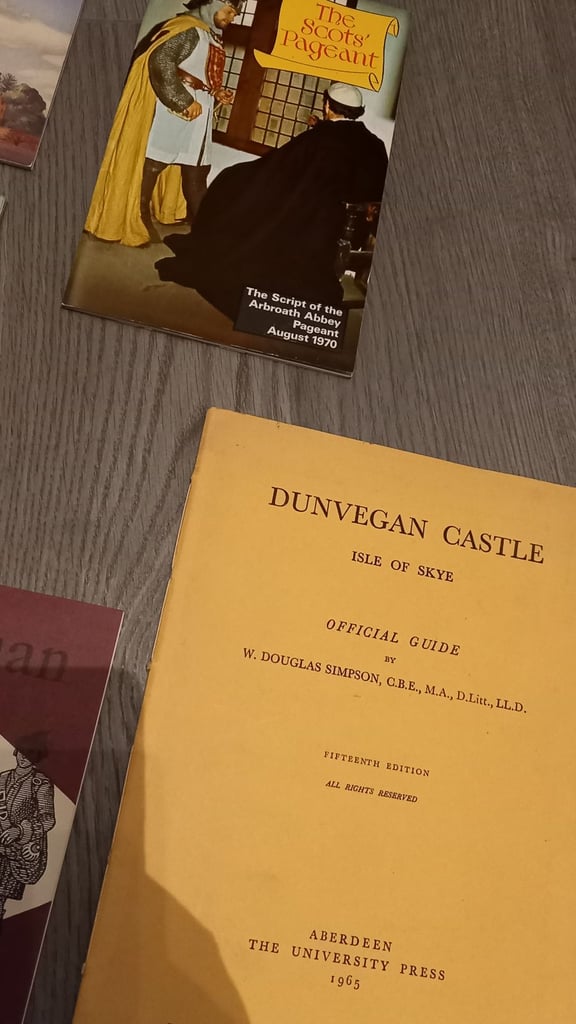 Tourist Guides 50s & 60s (EXCELLENT CONDITION)