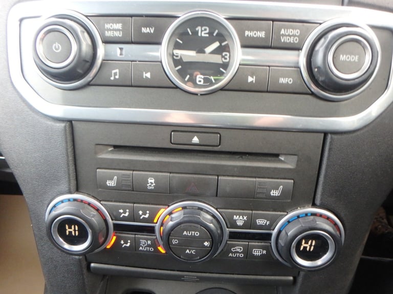 2011 Land Rover Discovery 4  5.0 V8 Petrol Automatic ... 7 Seater 4x4 Petrol Automatic