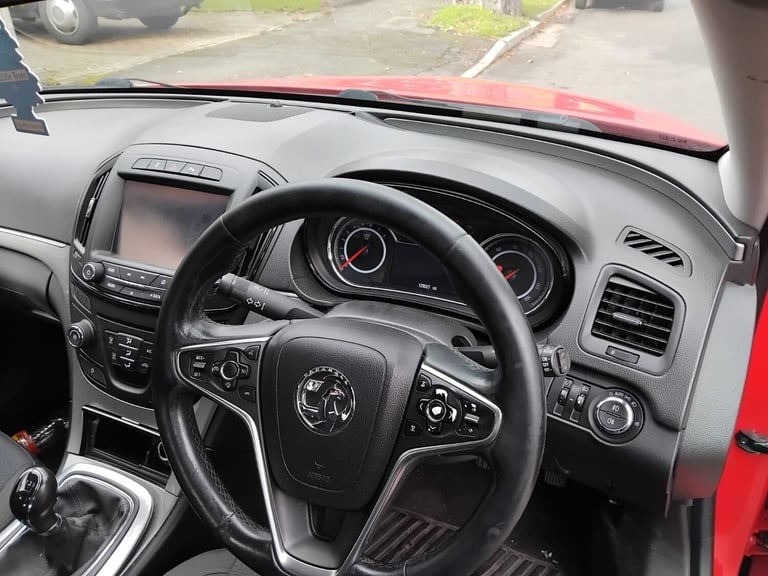 2016 Vauxhall Insignia 1.4T Design Nav 5dr [Start Stop] HATCHBACK Petrol Manual