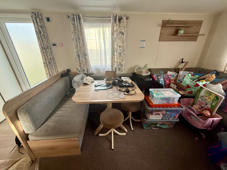 Static Caravan on Felixstowe beach caravan park