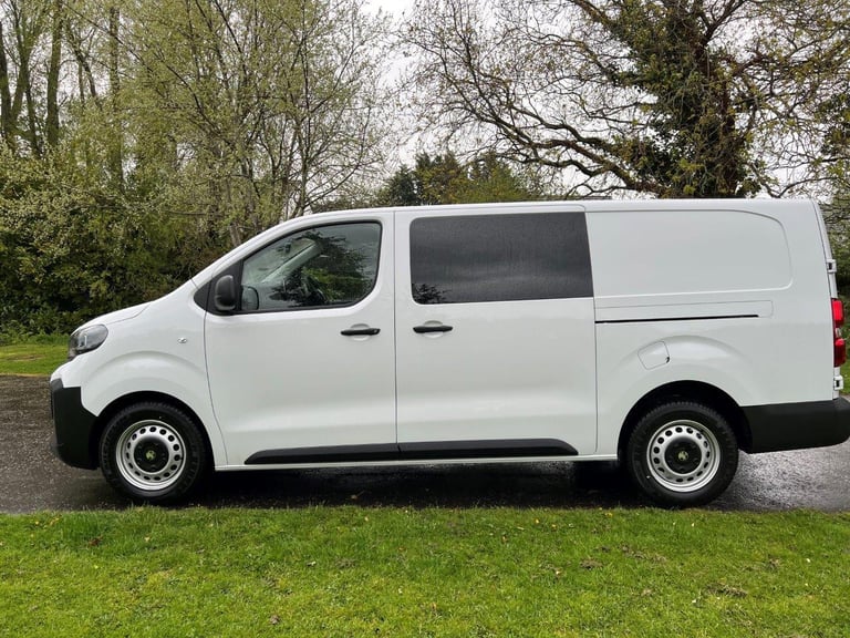November 2024 Vauxhall Vivaro 2.0 3100 Prime XL Crew (145) Double Cab – 5 Seater