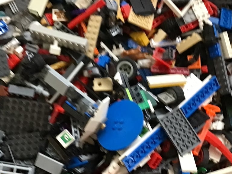 Lego 12 kg in weight, lots of parts, some Lego city, some Lego friends and stars wars etc 