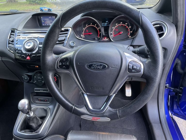 Ford, FIESTA, Hatchback, 2016, Manual, 1596 (cc), 3 doors