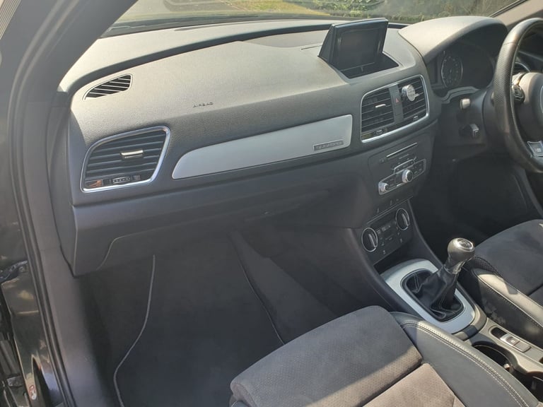 2015 Facelift*Audi Q3 S-Line +*Quattro 4WD*Rare Panoramic roof*2.0 TDI 150 BHP*Only 96k