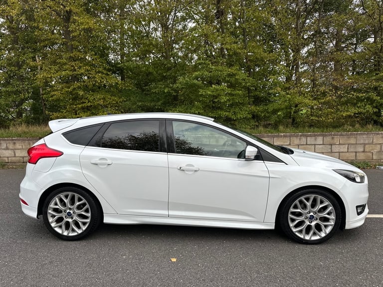 2015 Ford Focus 1.0 EcoBoost 125 Zetec S 5dr HATCHBACK Petrol Manual