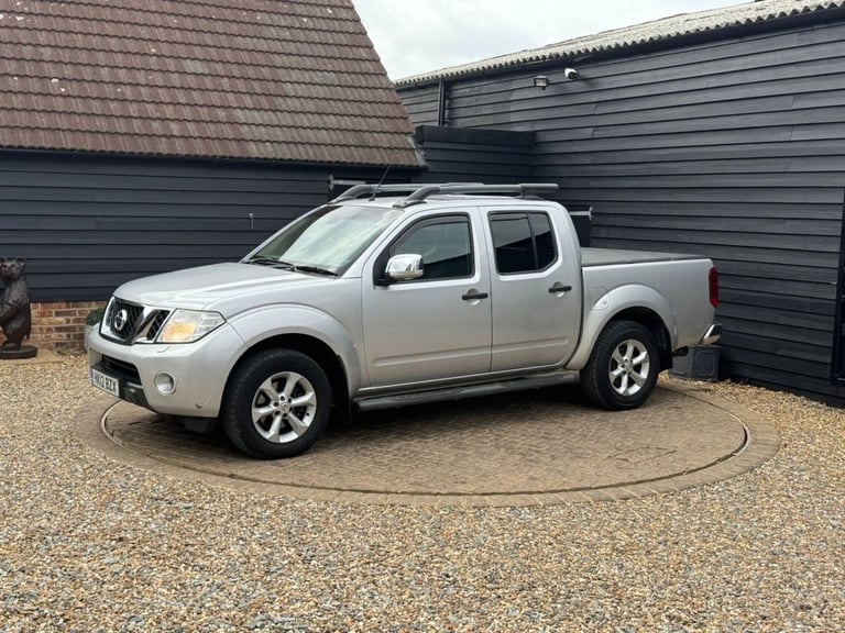 2012 Nissan Navara Double Cab Pick Up Tekna 2.5dCi 190 4WD PICK UP DIESEL Manual