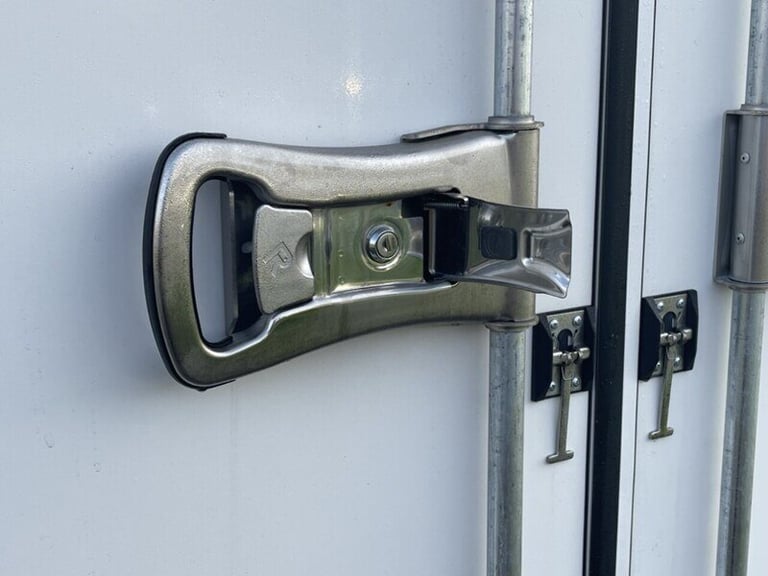 2024 Maxus Deliver 9 D20 Low Loader Diesel Manual