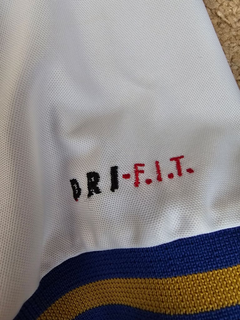 Italy Del Piero 1996 Away National Football Shirt Medium M Nike White Blue Gold