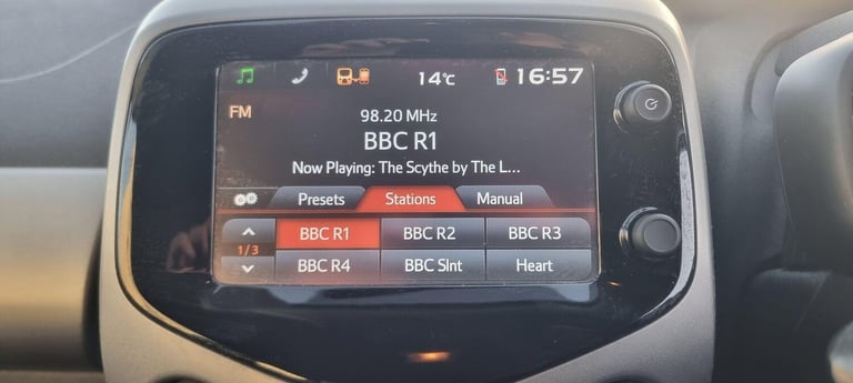 2015 Toyota AYGO 1.0 VVT-i x-play Euro 5 5dr Euro 5 HATCHBACK Petrol Manual