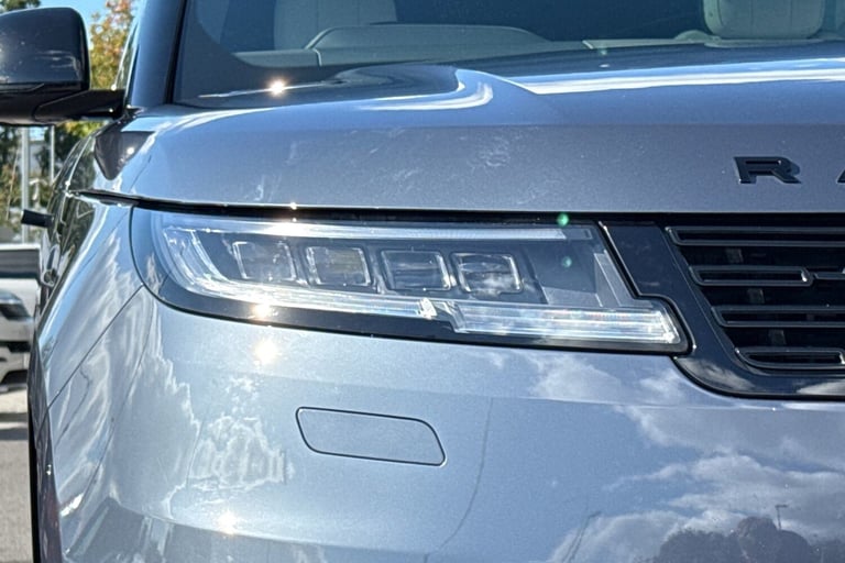 2024 Land Rover Range Rover Sport 3.0 D300 Dynamic SE 5dr SUV DIESEL Automatic