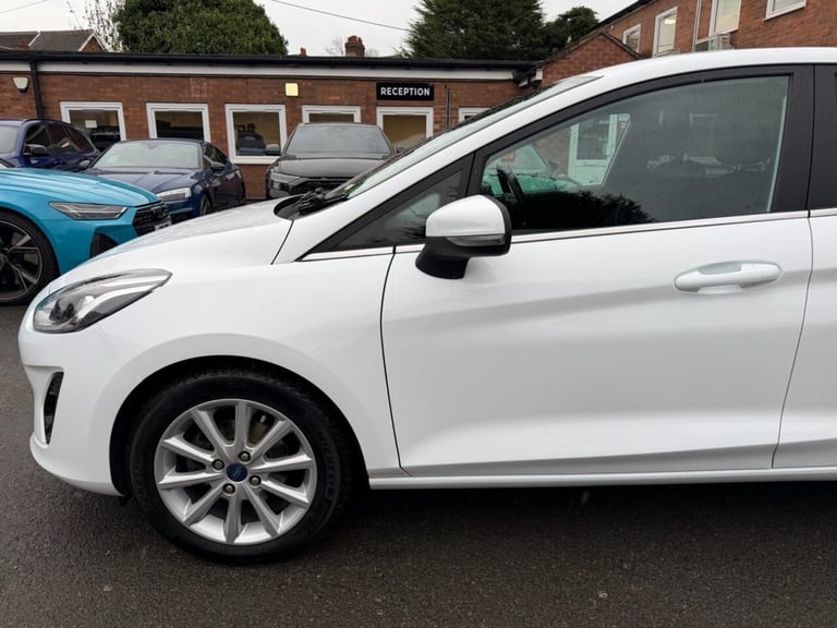 2018 Ford Fiesta 1.0 EcoBoost Titanium 5dr Auto HATCHBACK PETROL Automatic