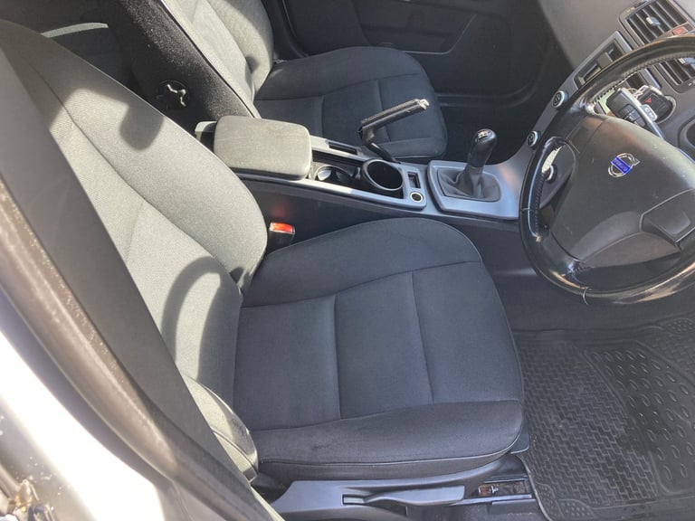 VOLVO V50 1.8 S 5 DOOR ESTATE NEW MOT