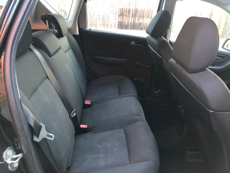 Mercedes-Benz (61) A Class A160 1.5 Petrol Classic SE 5dr. New MOT. Lady owners. ULEZ OK. Excellent.