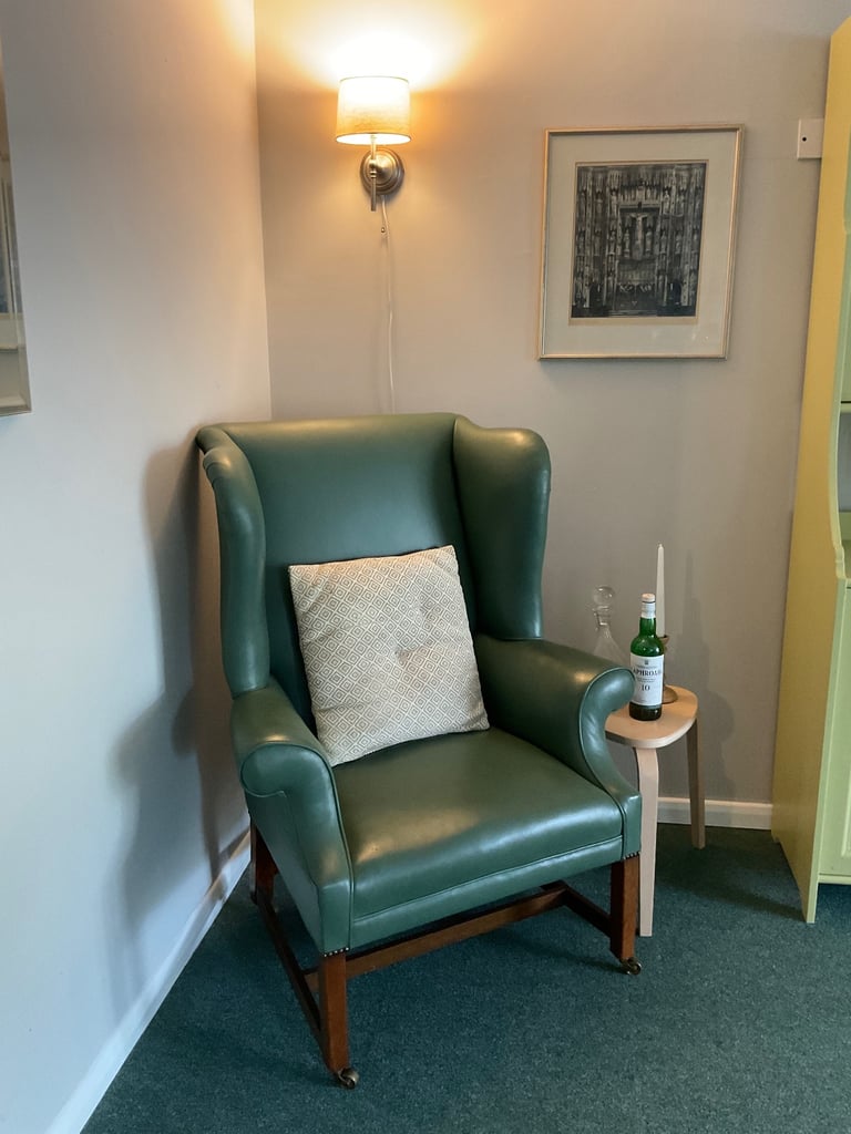 GIVE-AWAY PRICE Green leather Club chair