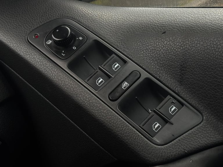 2008 Volkswagen Tiguan 2.0 TDI Sport Auto 4WD Euro 4 5dr ESTATE Diesel Automatic