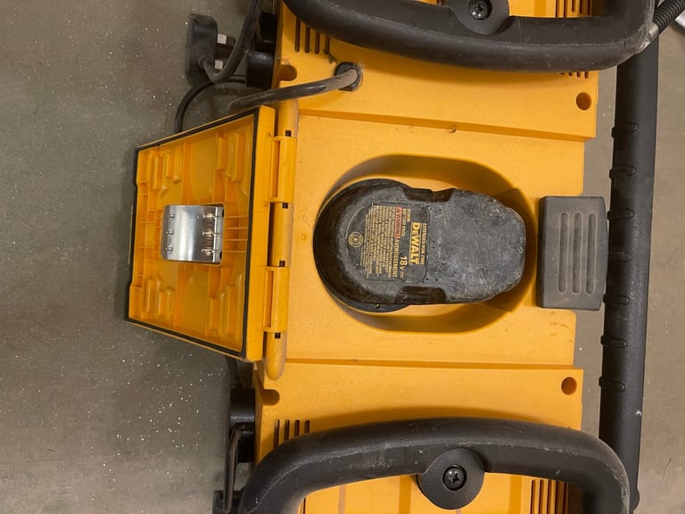 Radio - Dewalt 