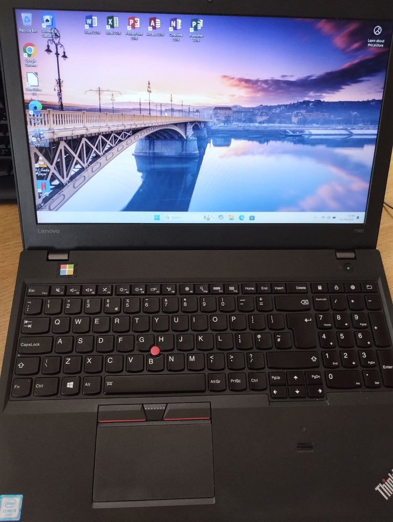 Lenovo Laptop. Windows 11, MS OFFICE, 16GB RAM, i5 CPU, 240GB SSD, HDMI, Backlit Keys, WebCam. 