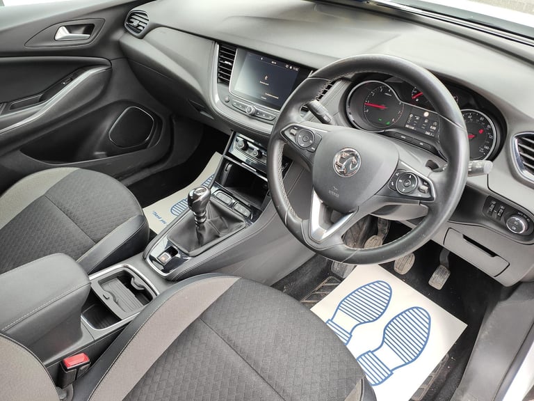 2018 Vauxhall Grandland X 1.2 Turbo Sport Nav Euro 6 (s/s) 5dr HATCHBACK Petrol Manual