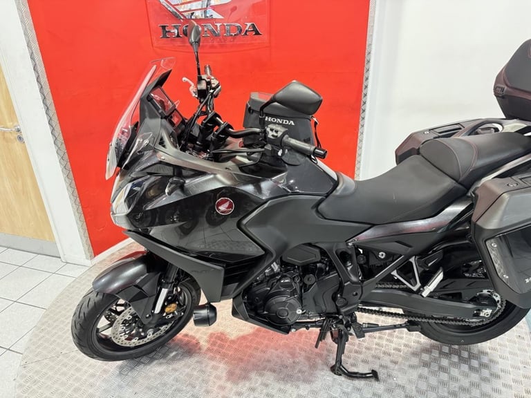 2025 '25' Honda NT 1100 D-P