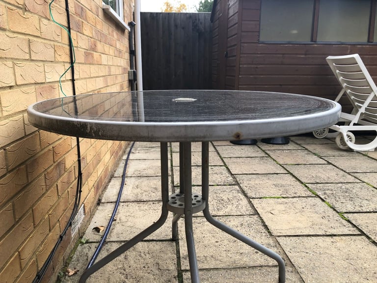 BLACK GLASS OUTDOOR TABLE WITH METAL FRAME - FREE