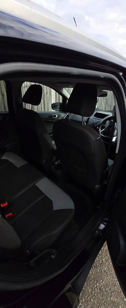 Ford, ECOSPORT, Hatchback, 2015, Manual, 999 (cc), 5 doors