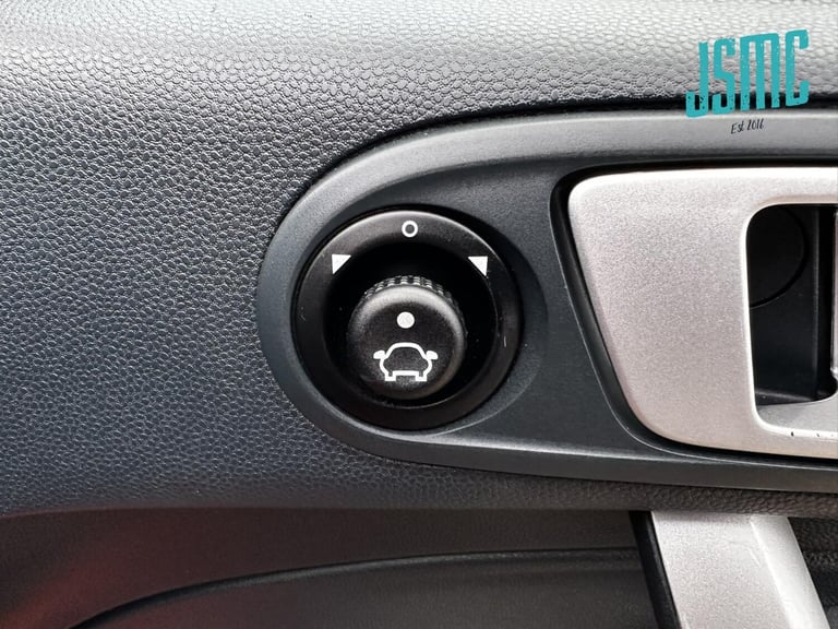 2012 Ford Fiesta 1.4 Zetec 5dr HATCHBACK PETROL Manual